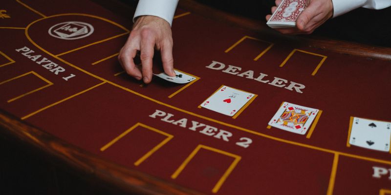 Sơ lược kiến thức về tựa game Baccarat tại PG88